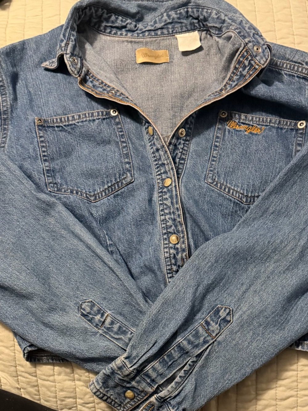 Wrangler ~ Blue ~ Denim ~ Waist Length Shirt w/ Tie at Waist. Size Medium/Large. - Picture 11 of 11